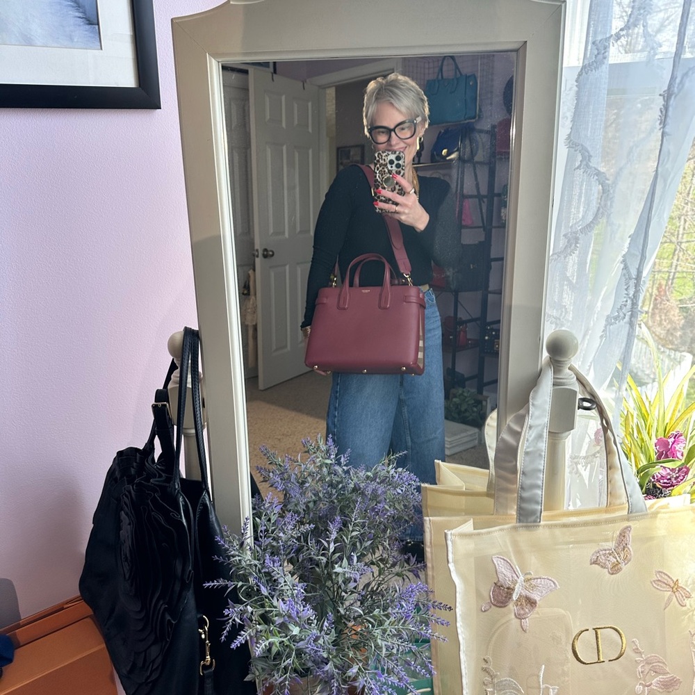 Burberry Crimson Banner HHL Bag - Picture 10 of 15